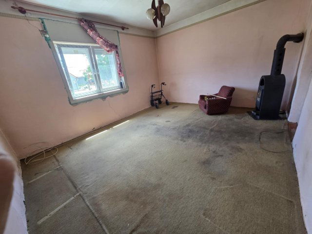 Eladó családi ház, Kadarkúton 21 M Ft, 3 szobás