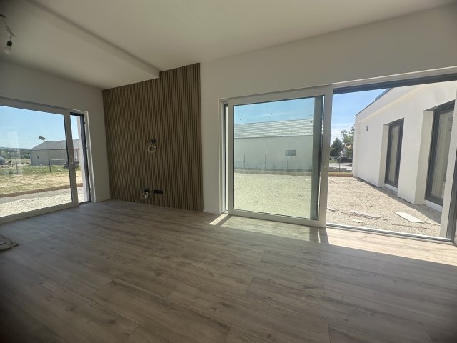 Eladó családi ház, Cserszegtomajon 210 M Ft, 4 szobás