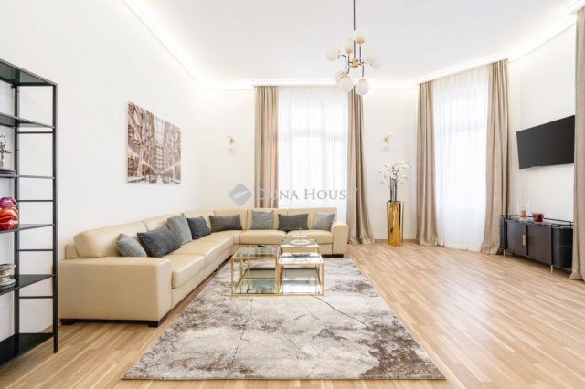 Kiadó téglalakás, albérlet, Budapesten, V. kerületben, 3 szobás
