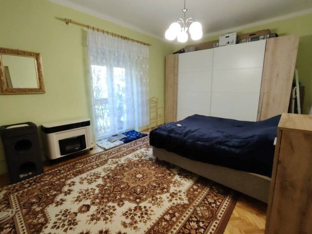Eladó téglalakás, Pécsett 27 M Ft, 2 szobás