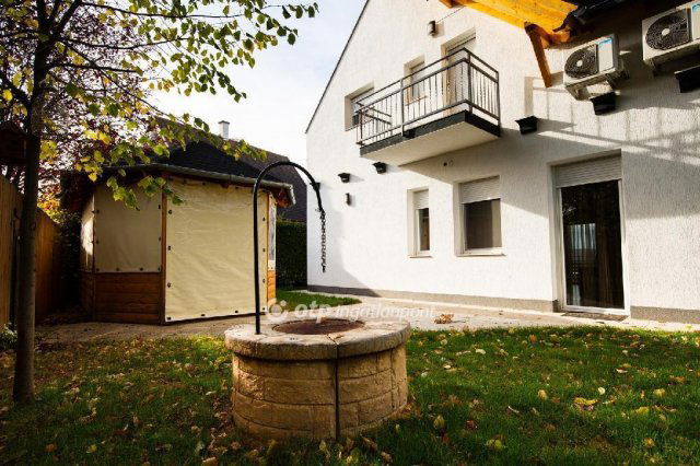 Eladó családi ház, Balatonfűzfőn 199.9 M Ft, 3+1 szobás