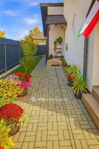 Eladó családi ház, Délegyházán 129.5 M Ft, 4 szobás