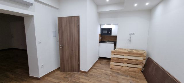 Eladó üzlethelyiség, Budapesten, IX. kerületben, Mester utcában