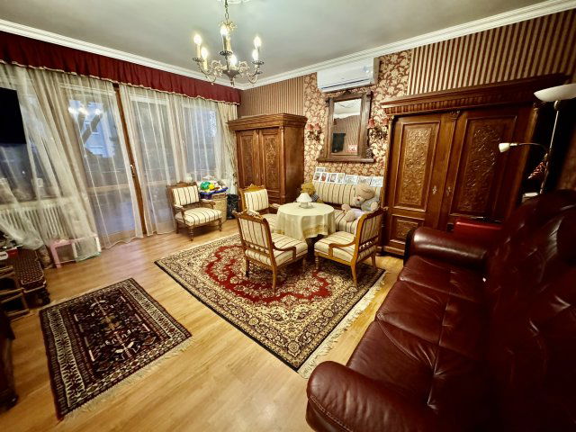 Eladó hotel, Egerben, Madách Imre utcában 158 M Ft, 8 szobás