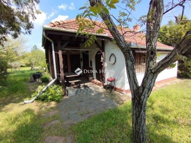 Eladó nyaraló, Szegeden 28.5 M Ft, 3 szobás