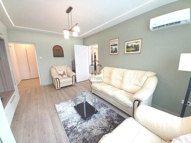 Kiadó panellakás, albérlet, Debrecenben 350 E Ft / hó, 3 szobás