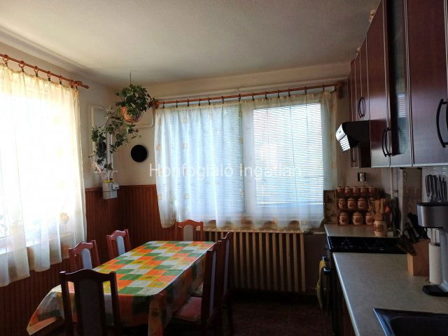 Eladó családi ház, Nyíregyházán 82.9 M Ft, 6 szobás