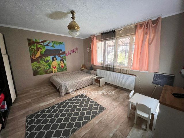 Eladó családi ház, Sajószentpéteren 43.5 M Ft, 4 szobás