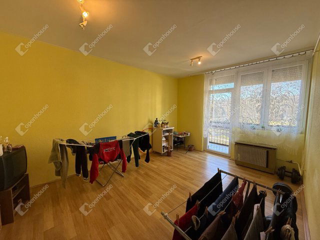 Eladó téglalakás, Zalaegerszegen 35.9 M Ft, 2 szobás