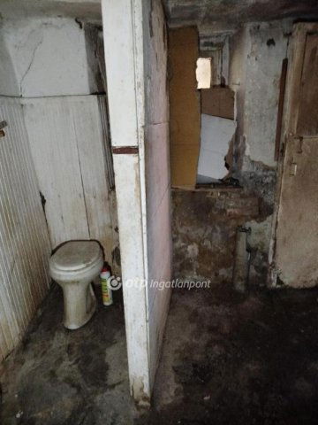 Eladó telek, Pécsett 11 M Ft / költözzbe.hu