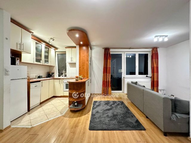 Eladó téglalakás, Budapesten, IX. kerületben 97.5 M Ft, 2 szobás