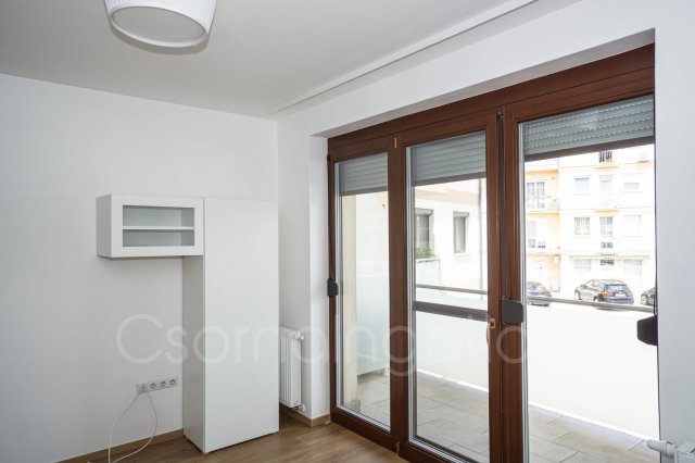 Kiadó téglalakás, albérlet, Kapuváron 140 E Ft / hó, 1 szobás