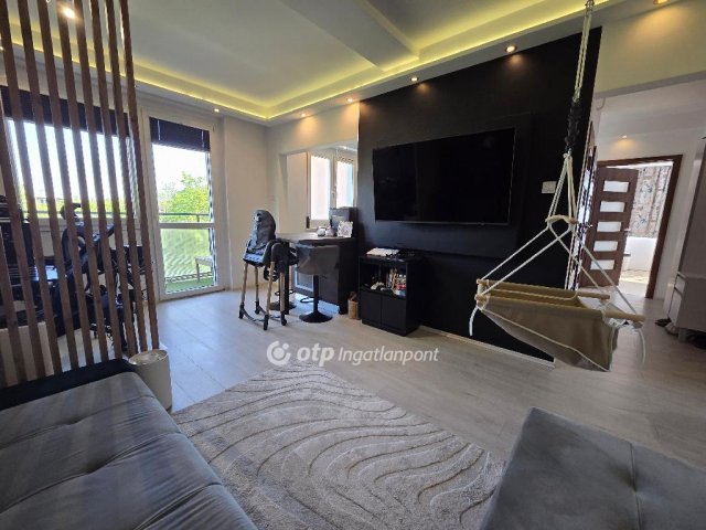 Eladó panellakás, Miskolcon 42.9 M Ft, 2+1 szobás