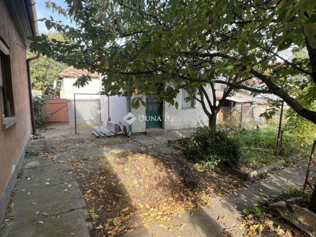 Eladó családi ház, Székesfehérvárott 65 M Ft, 3 szobás