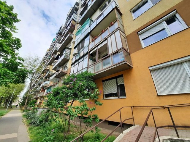 Eladó panellakás, Budapesten, XV. kerületben 48.5 M Ft
