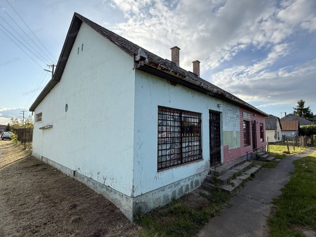 Eladó üzlethelyiség, Laskodon 16 M Ft / költözzbe.hu