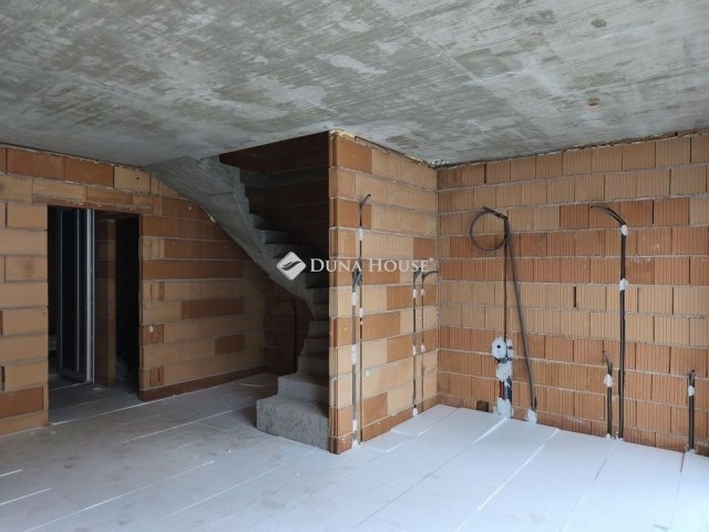 Eladó téglalakás, Dunaharasztin 114.9 M Ft, 4 szobás