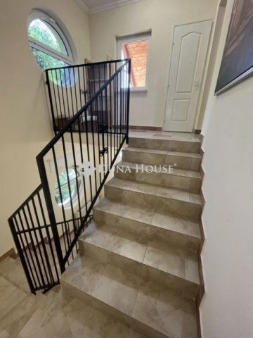 Eladó családi ház, Budapesten, XVI. kerületben 220 M Ft