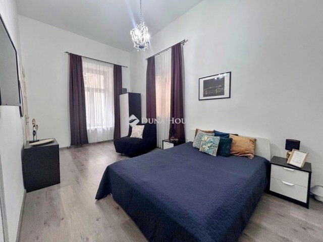 Eladó téglalakás, Budapesten, V. kerületben 84 M Ft, 2 szobás