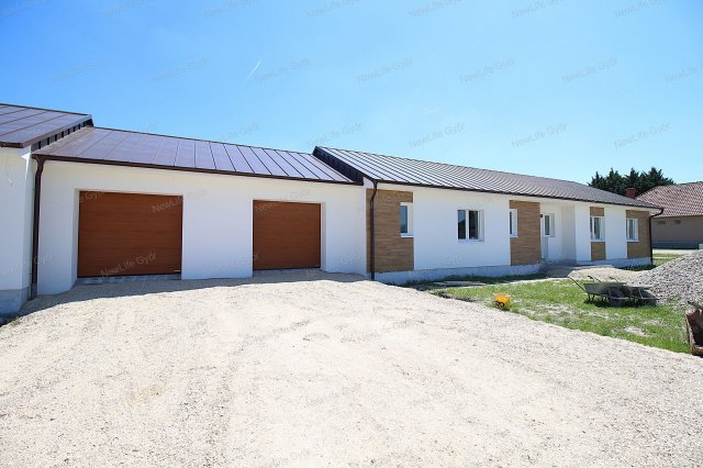 Eladó családi ház, Dunaszegen 149 M Ft, 5 szobás
