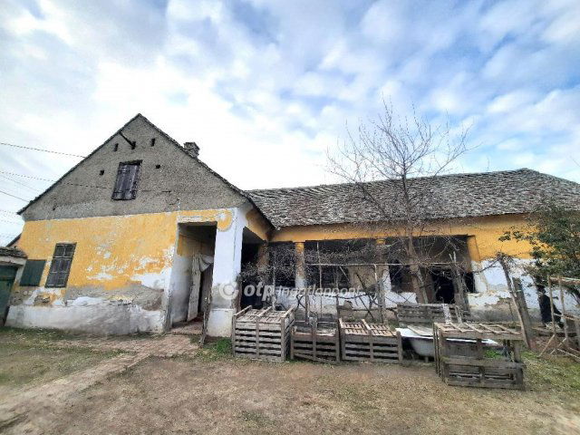 Eladó családi ház, Nagykőrösön 19.99 M Ft, 3 szobás