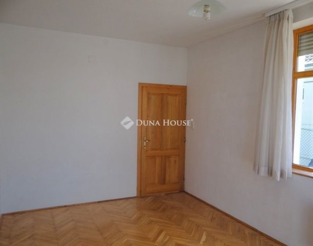 Eladó családi ház, Budapesten, XVIII. kerületben 170 M Ft