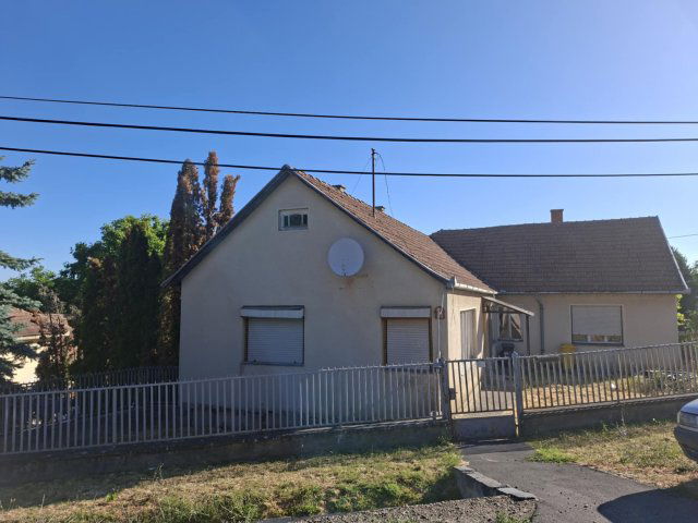 Eladó családi ház, Hollókőn 29.99 M Ft, 4 szobás