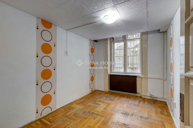 Eladó téglalakás, Budapesten, V. kerületben 169 M Ft, 10 szobás