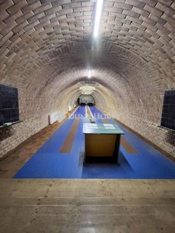 Eladó üzlethelyiség, Hőgyészen 82.55 M Ft