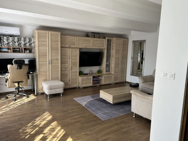 Kiadó családi ház, albérlet, Debrecenben 525 E Ft / hó