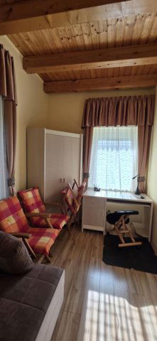 Eladó családi ház, Nyúlon 79.9 M Ft, 2 szobás