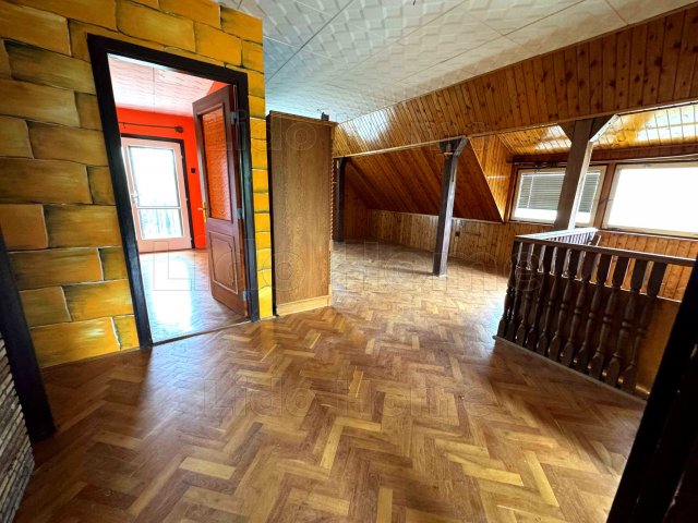 Eladó családi ház, Balatonőszödön 74.9 M Ft, 7 szobás