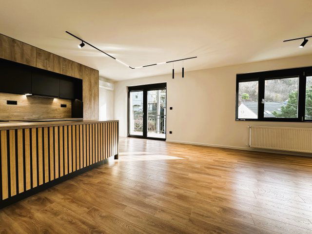 Eladó téglalakás, Pécsett 84.9 M Ft, 3 szobás