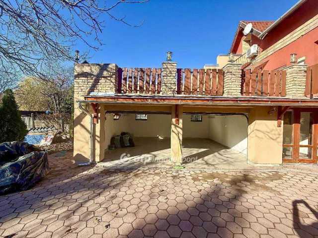 Eladó családi ház, Gödöllőn 134 M Ft, 4+2 szobás