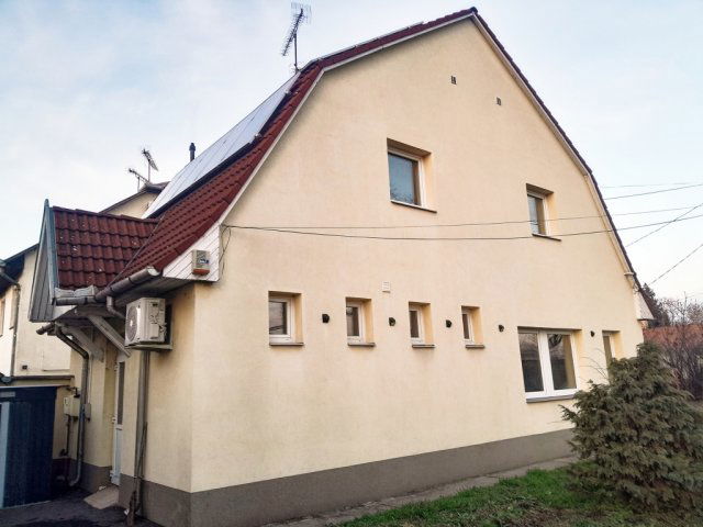 Eladó családi ház, Debrecenben 75 M Ft, 5 szobás