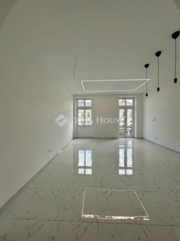 Eladó téglalakás, Budapesten, V. kerületben 181 M Ft, 4 szobás