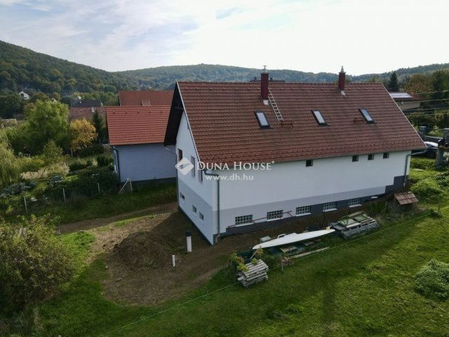 Eladó családi ház, Pilisszentlászlón 126 M Ft, 4 szobás