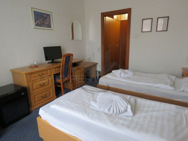 Eladó hotel, Győrött 1490 M Ft / költözzbe.hu