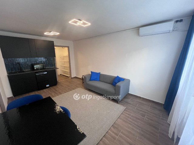 Kiadó téglalakás, albérlet, Szegeden 220 E Ft / hó, 2 szobás