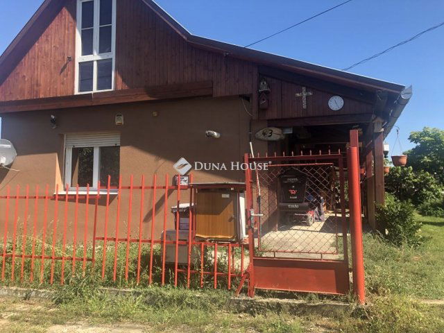 Eladó családi ház, Vámosmikolán 32.5 M Ft, 2 szobás