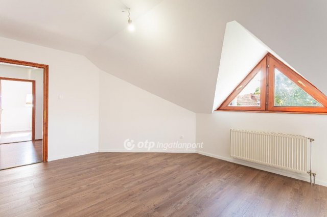 Eladó családi ház, Szigetszentmiklóson 149.9 M Ft, 5+1 szobás