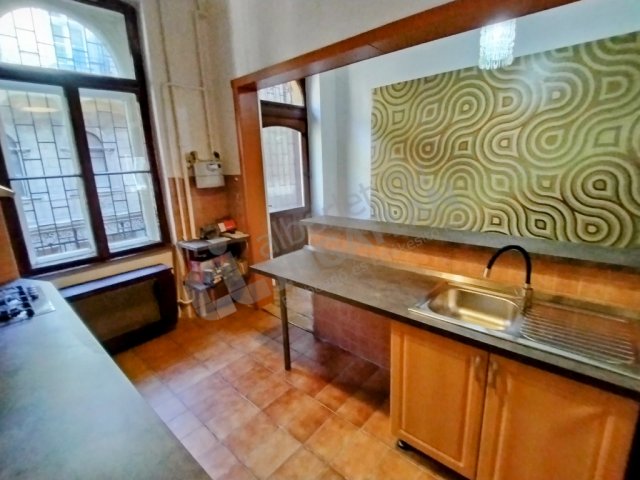 Kiadó téglalakás, albérlet, VI. kerületben, Király utcában