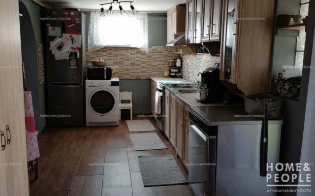 Eladó családi ház, Sándorfalván 62.9 M Ft, 3 szobás