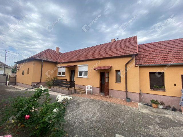Eladó családi ház, Acsalagon 42.9 M Ft, 3 szobás