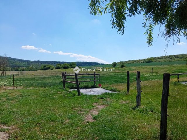 Eladó mezogazdasagi ingatlan, Biatorbágyon, Nagy utcában 209 M Ft