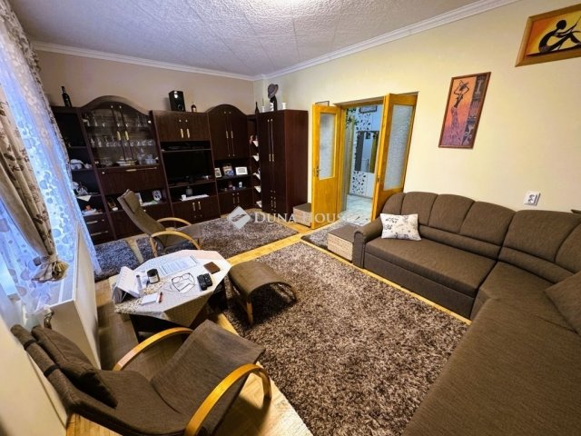 Eladó családi ház, Csolnokon 75 M Ft, 4 szobás