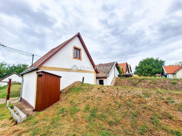 Eladó mezogazdasagi ingatlan, Monoron 9.9 M Ft