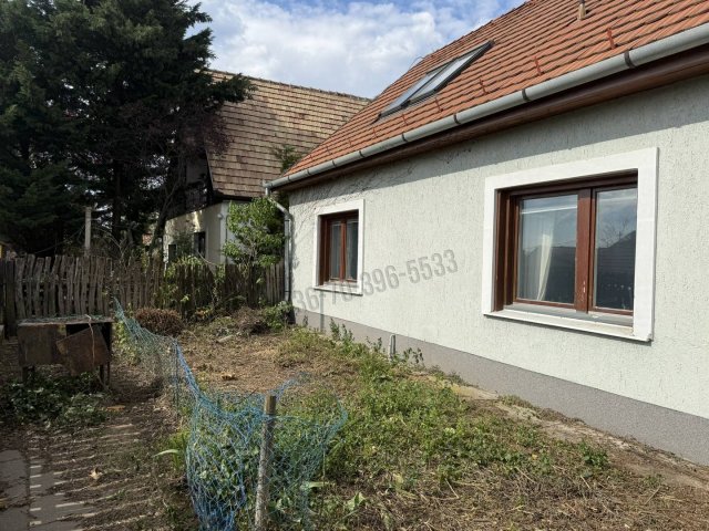 Eladó családi ház, Gödöllőn 80 M Ft, 3 szobás