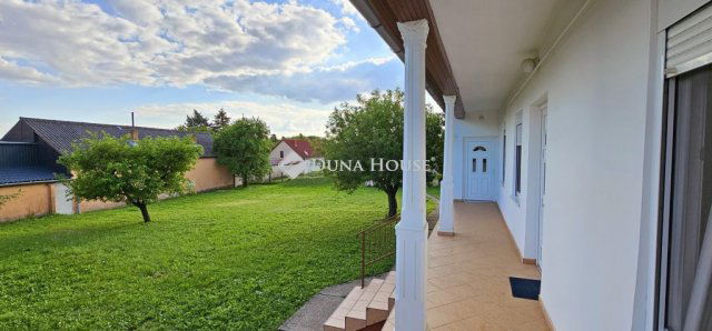 Eladó családi ház, Geresdlakon 28 M Ft, 2 szobás