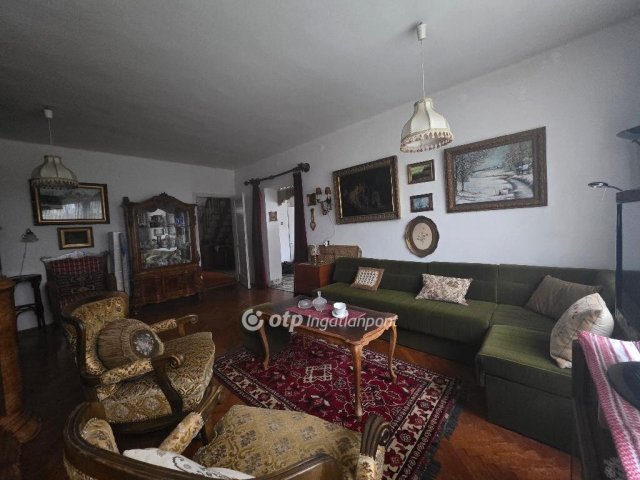 Eladó családi ház, Celldömölkön 72.9 M Ft, 5+2 szobás